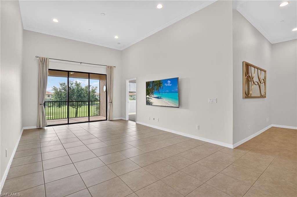 9386 Pocida CT # 202, NAPLES FL 34119-17