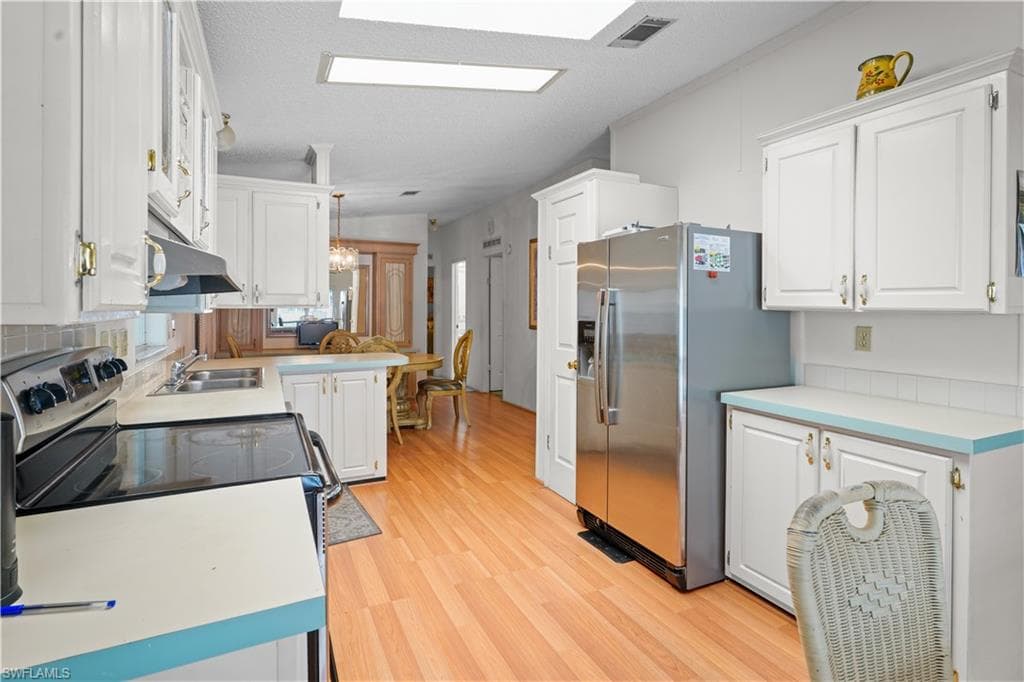 49 Turquoise AVE, NAPLES FL 34114-7