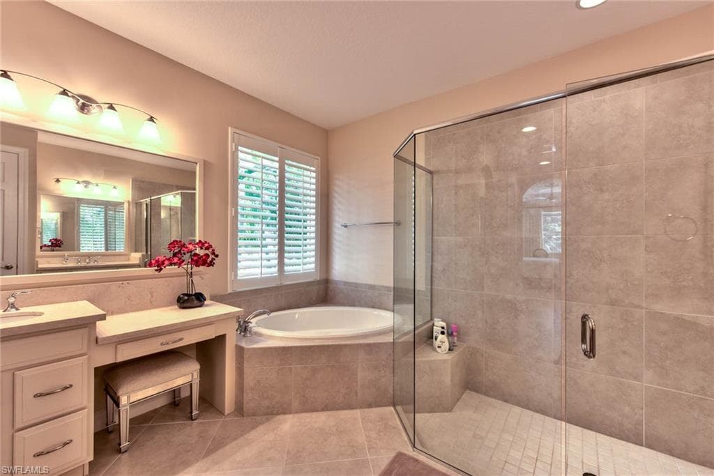 7755 Martino CIR, NAPLES FL 34112-15