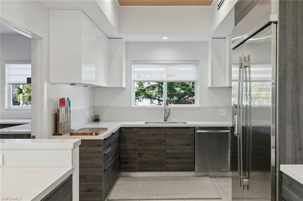 724 Plantation CT, MARCO ISLAND FL 34145-11