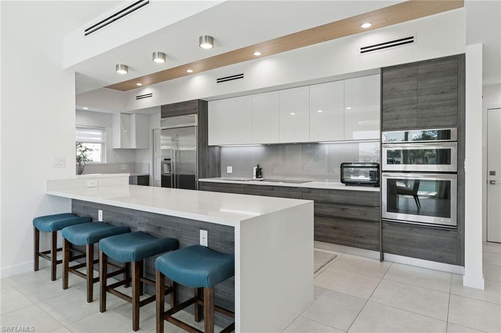 724 Plantation CT, MARCO ISLAND FL 34145-8