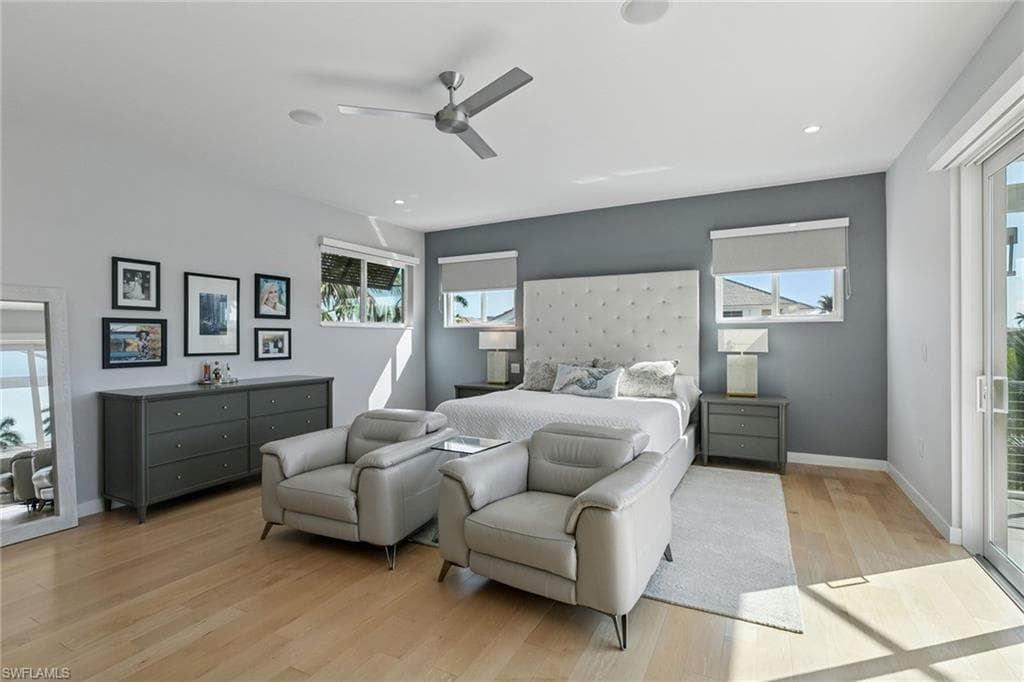 724 Plantation CT, MARCO ISLAND FL 34145-24