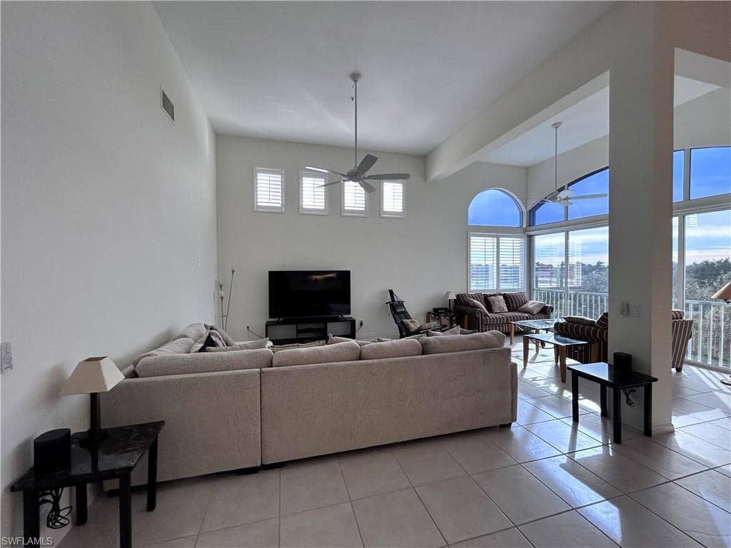 1530 Clermont DR # 401G, NAPLES FL 34109-1