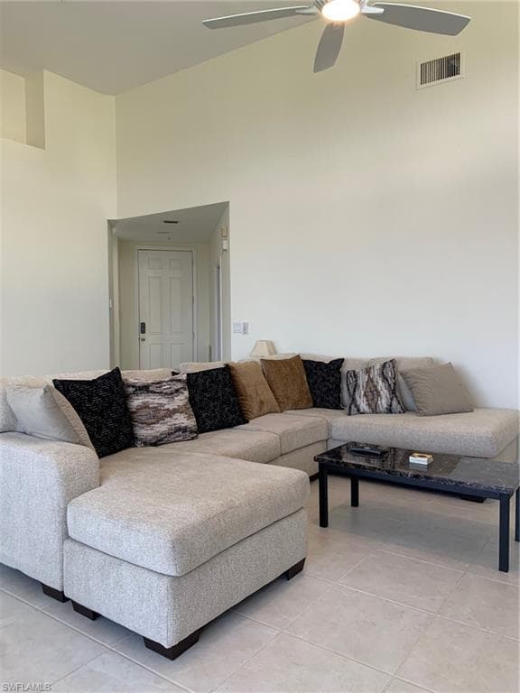 1530 Clermont DR # 401G, NAPLES FL 34109-4