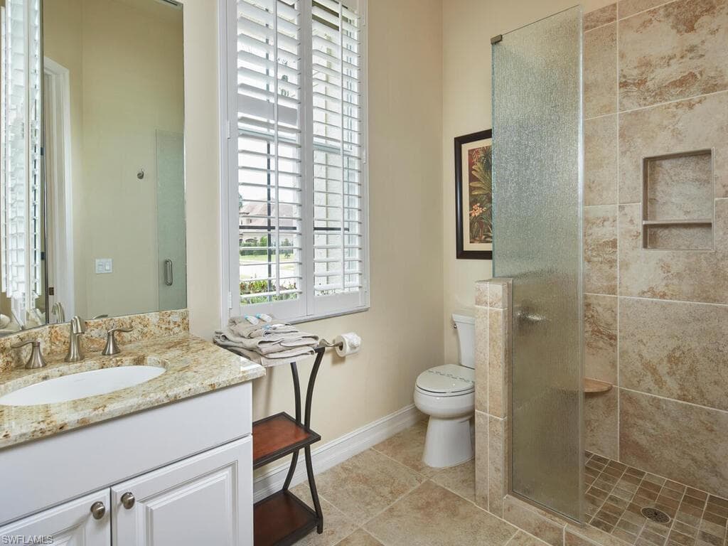 140 Starfish CT, MARCO ISLAND FL 34145-13