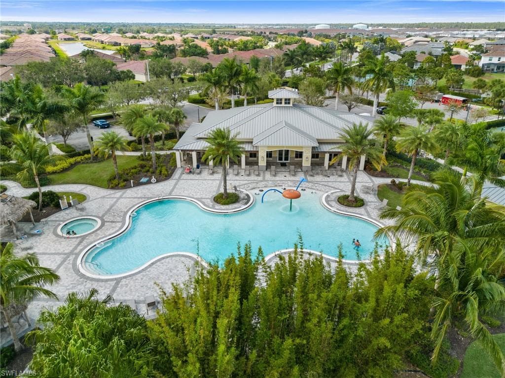 2767 Blossom WAY, NAPLES FL 34120-30