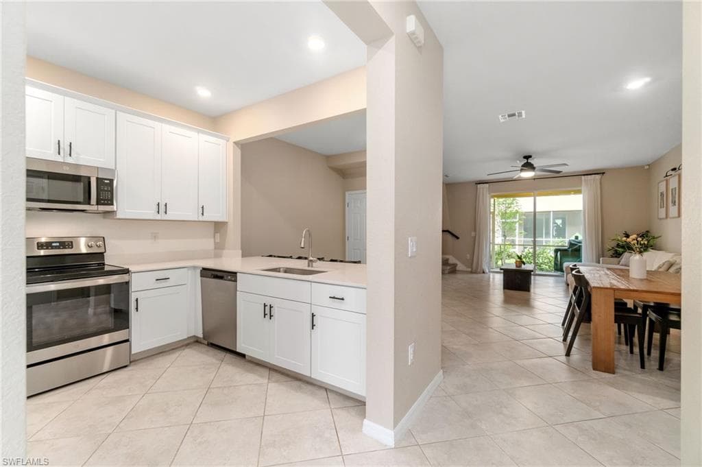 2767 Blossom WAY, NAPLES FL 34120-7