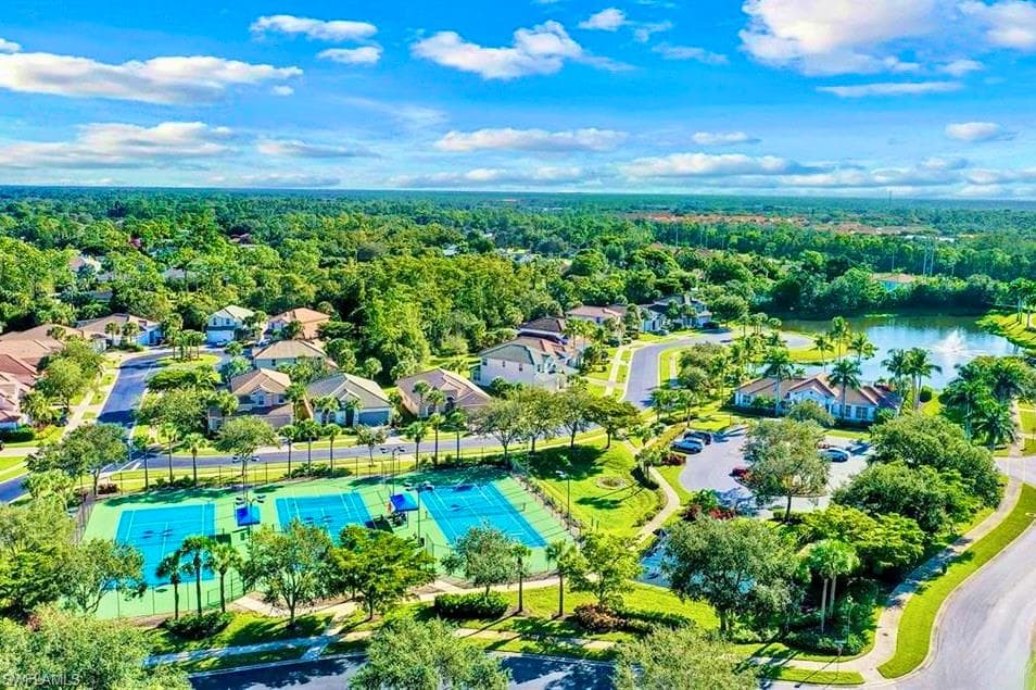 16192 Parque LN, NAPLES FL 34110-29
