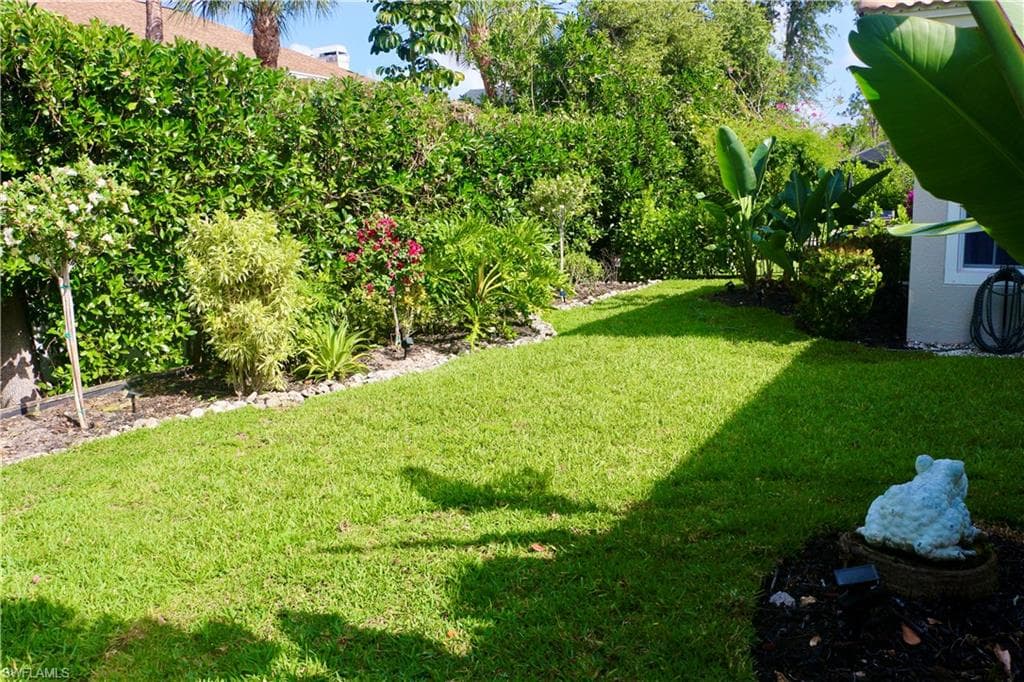 16192 Parque LN, NAPLES FL 34110-17