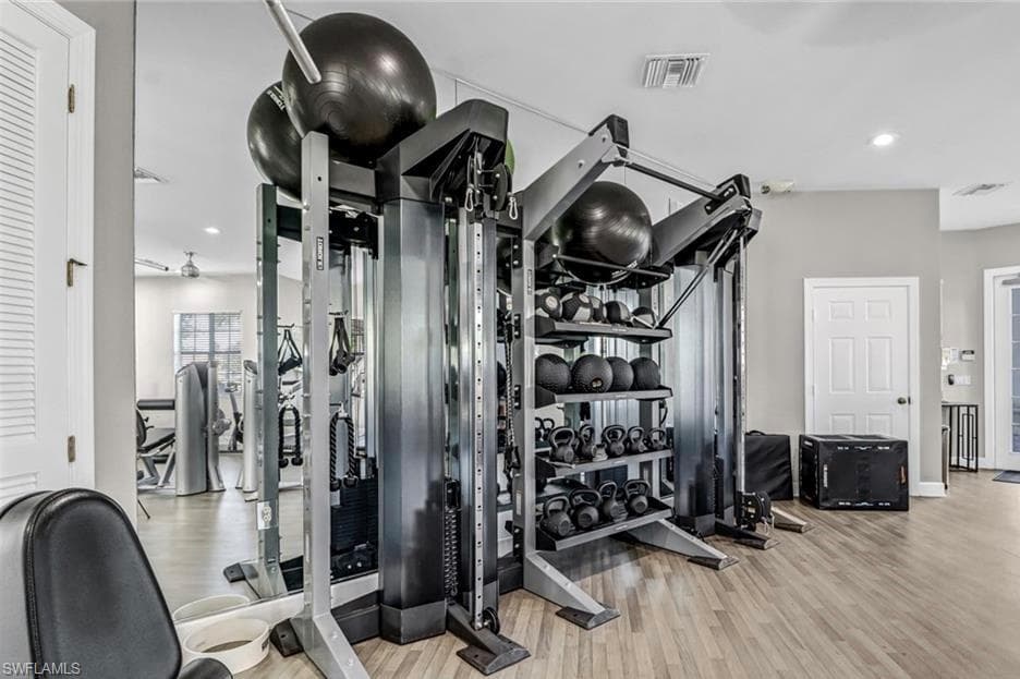 16192 Parque LN, NAPLES FL 34110-20