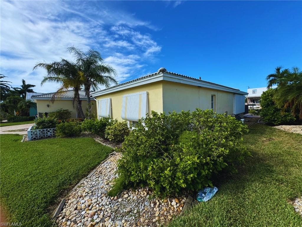 12 Bayview BLVD, FORT MYERS BEACH FL 33931-12
