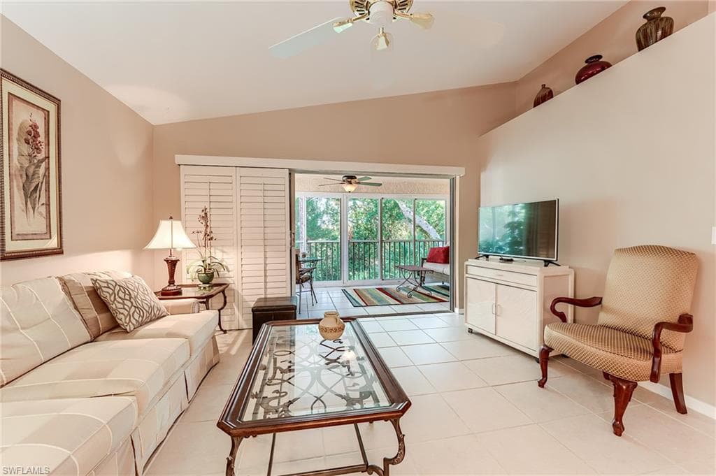 3775 Fieldstone BLVD # 104, NAPLES FL 34109-8