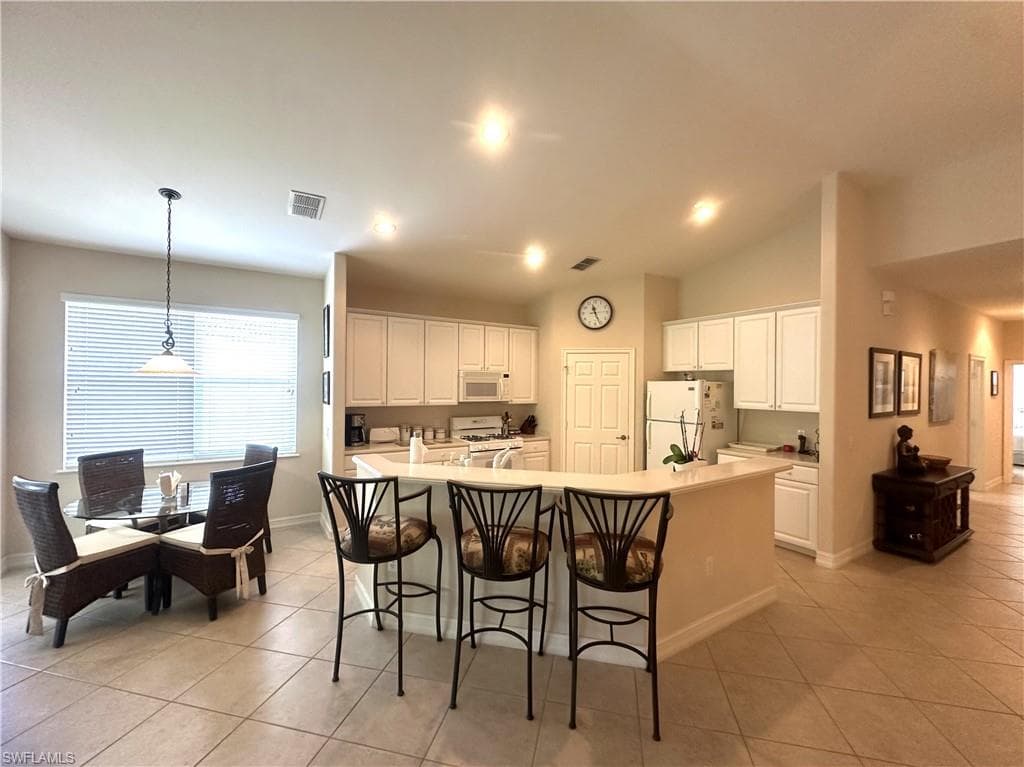 1634 Tarpon Bay DR S # 202, NAPLES FL 34119-11