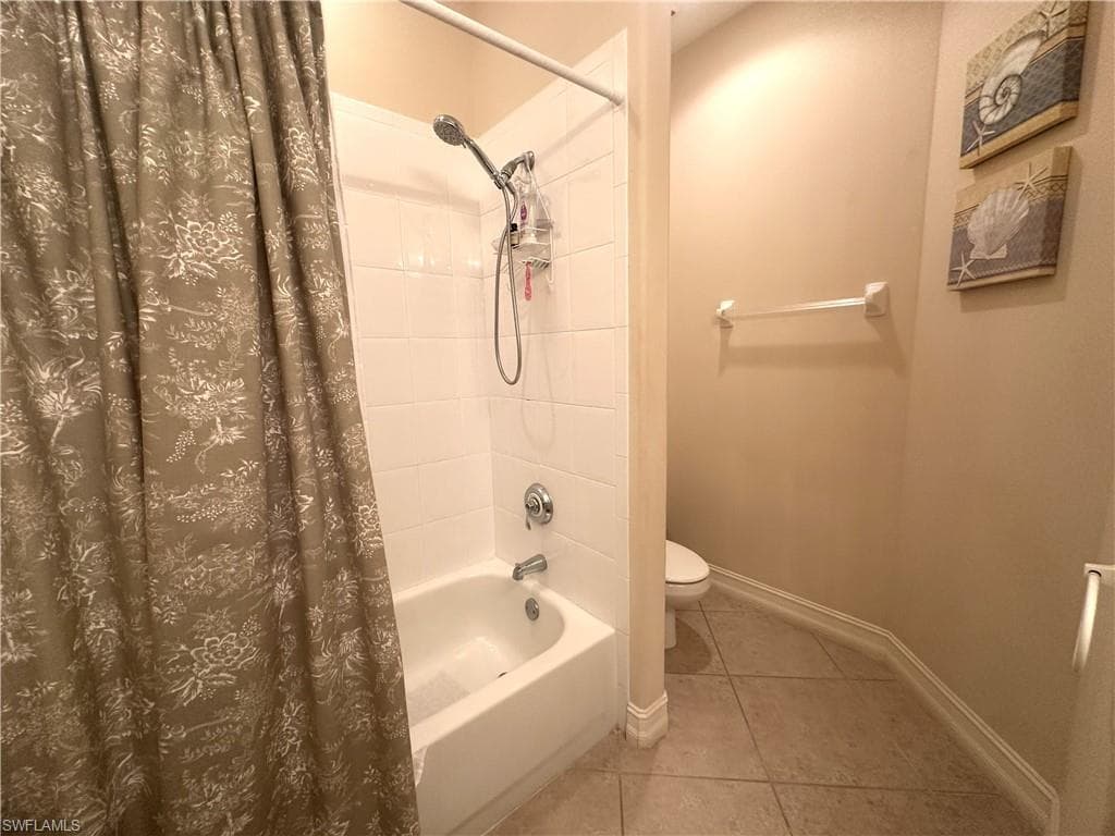 1634 Tarpon Bay DR S # 202, NAPLES FL 34119-21