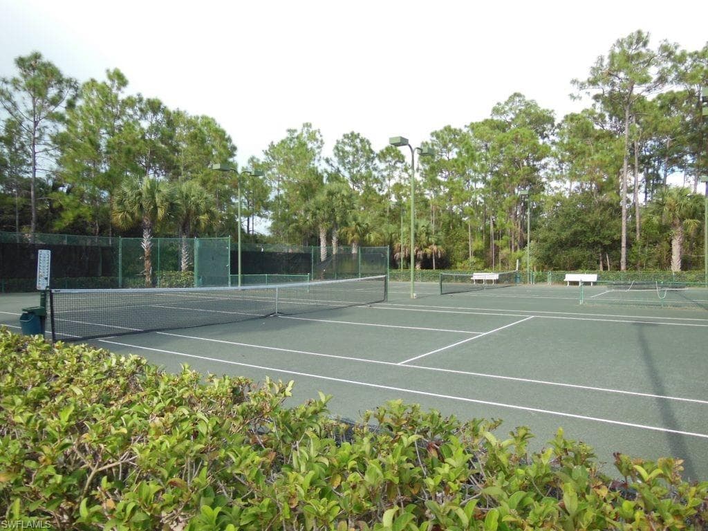 1634 Tarpon Bay DR S # 202, NAPLES FL 34119-37