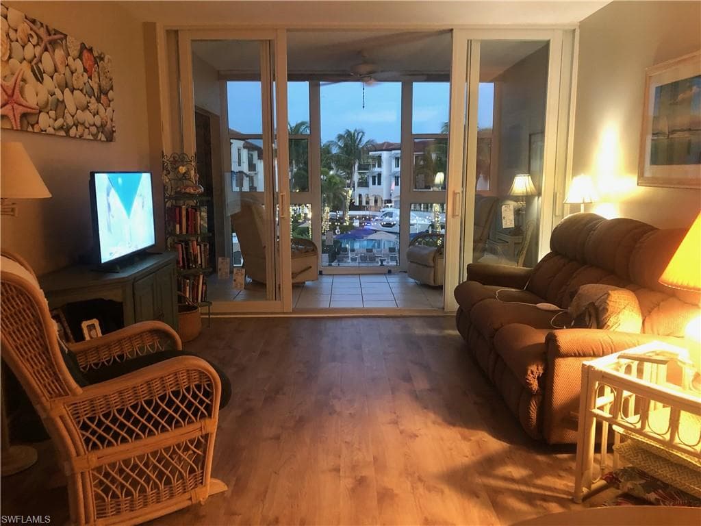 805 River Point DR # 202C, NAPLES FL 34102-3