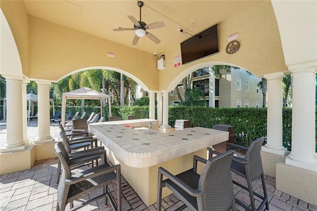 8861 Colonnades CT N # 215, BONITA SPRINGS FL 34135-13
