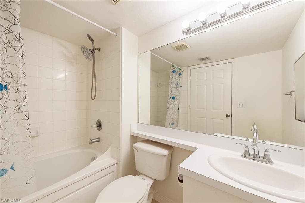 8861 Colonnades CT N # 215, BONITA SPRINGS FL 34135-7