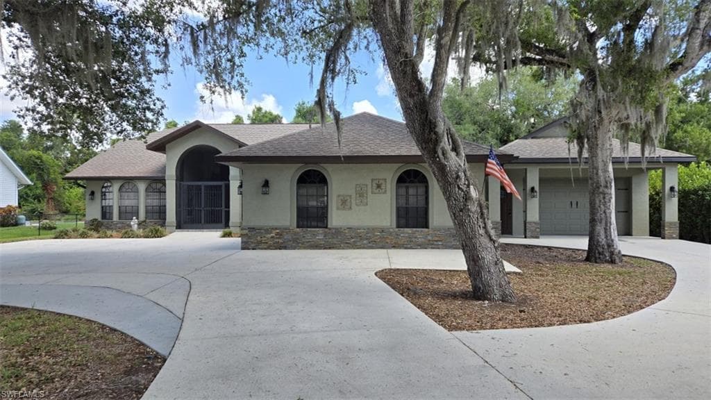 7311 Sean LN, NORTH FORT MYERS FL 33917-1