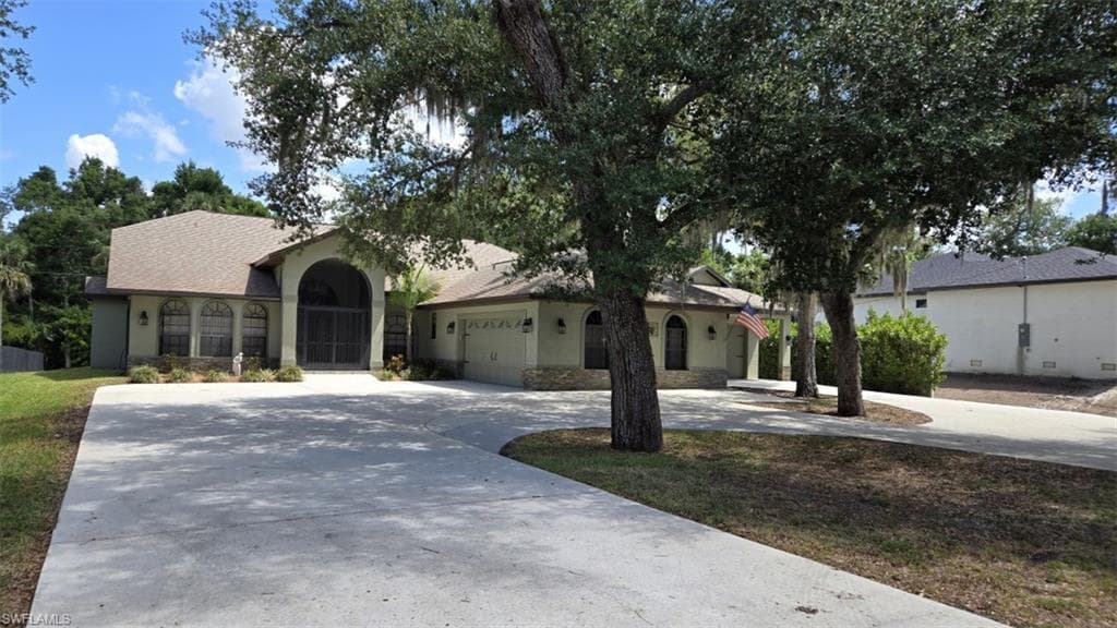 7311 Sean LN, NORTH FORT MYERS FL 33917-2