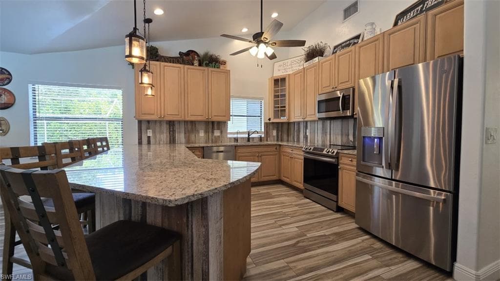 7311 Sean LN, NORTH FORT MYERS FL 33917-8