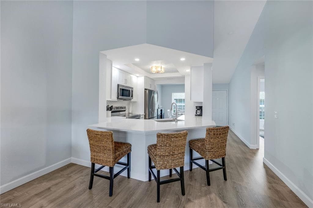 774 Wiggins Lake DR # 203, NAPLES FL 34110-5