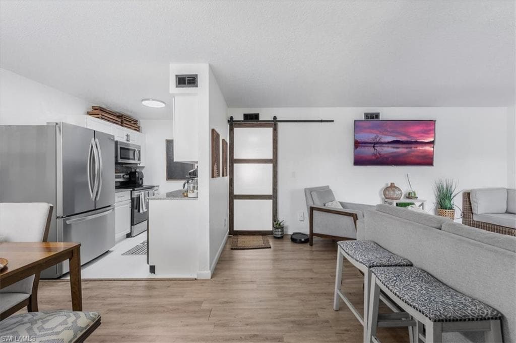 4623 Bayshore DR # C2, NAPLES FL 34112-5