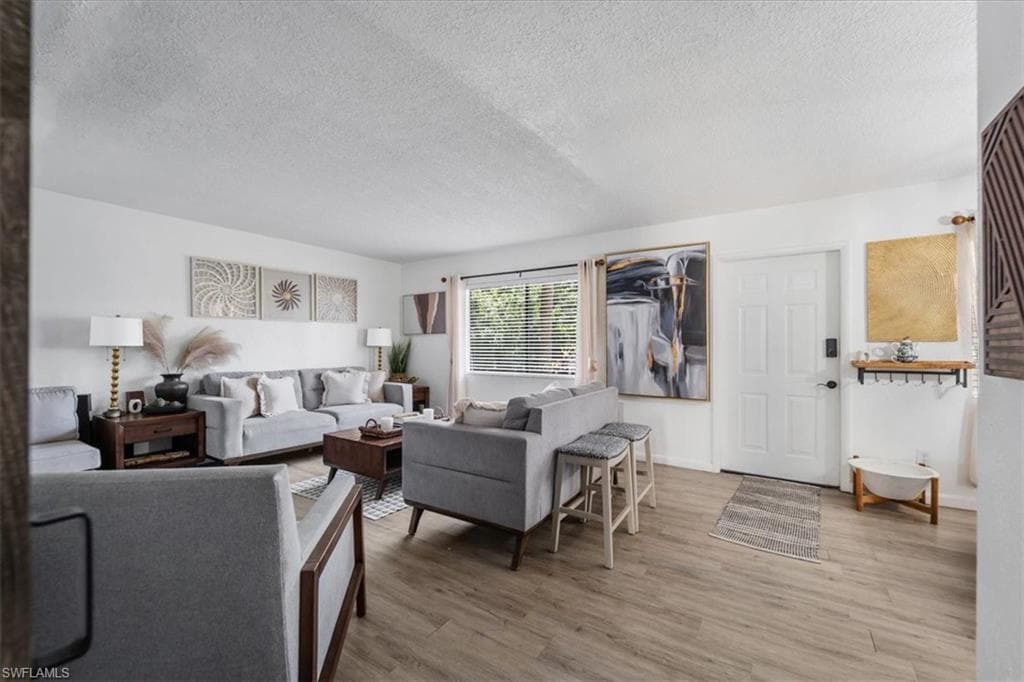 4623 Bayshore DR # C2, NAPLES FL 34112-20