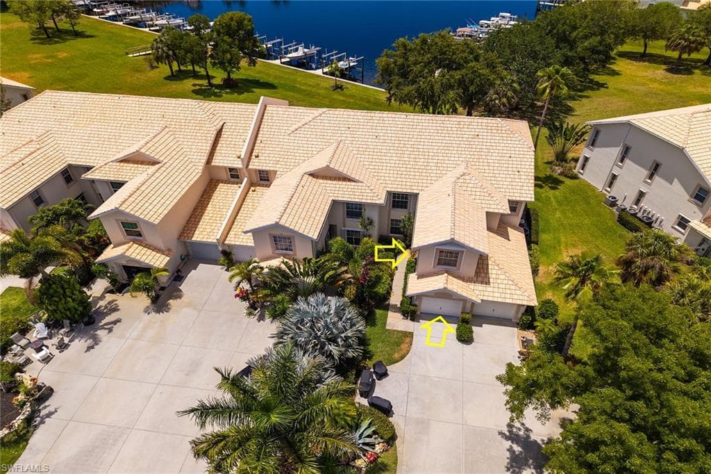 275 Cays DR # 2208, NAPLES FL 34114-29