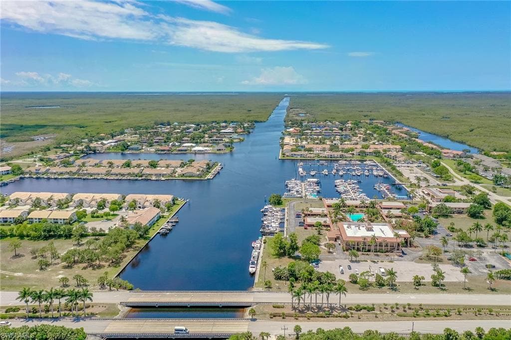 275 Cays DR # 2208, NAPLES FL 34114-43