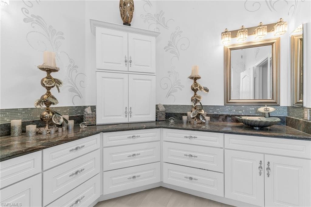 275 Cays DR # 2208, NAPLES FL 34114-20