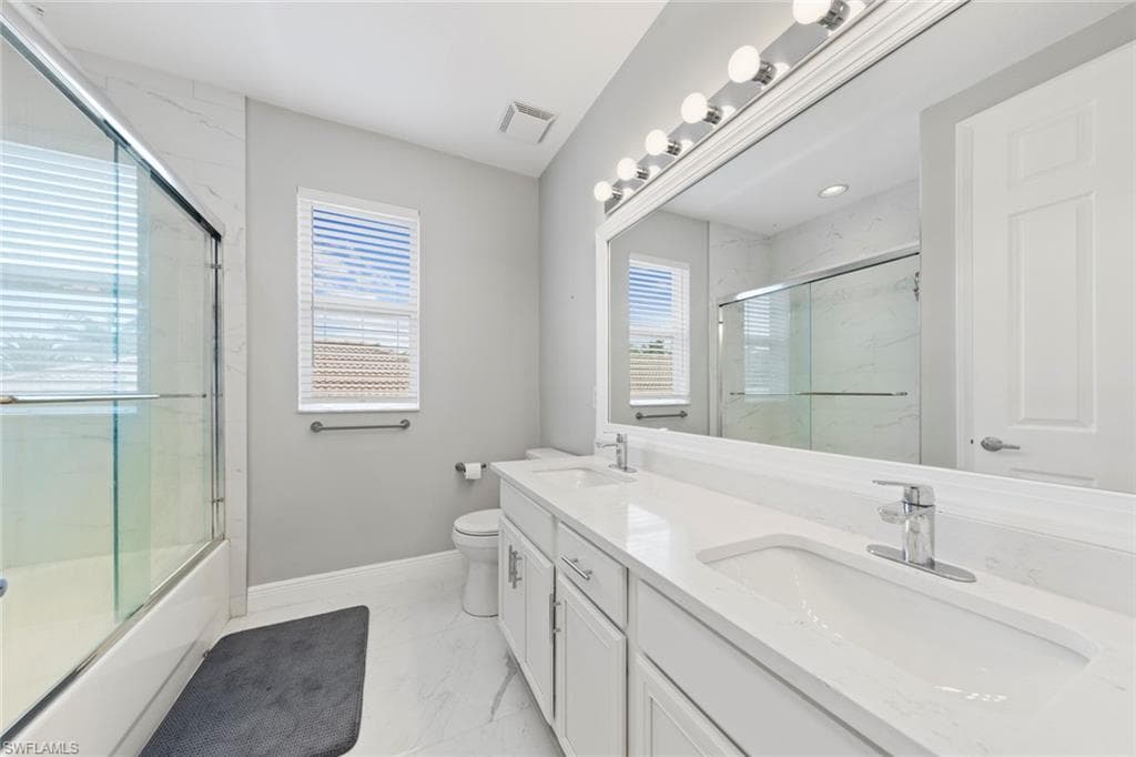 19465 Caladesi DR, ESTERO FL 33967-31