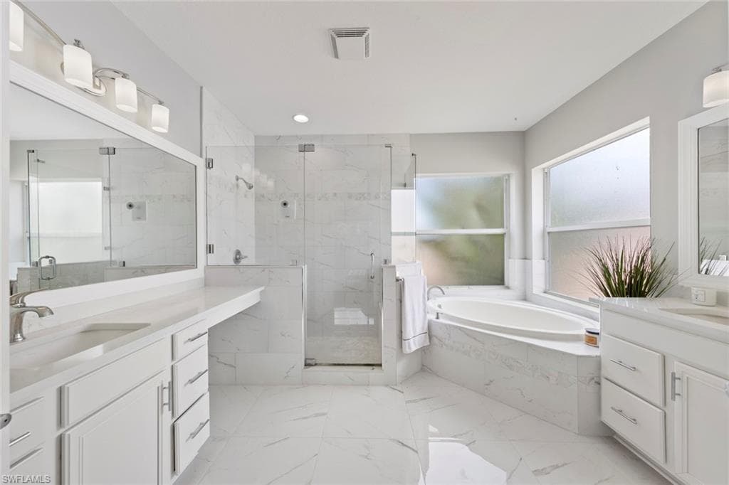 19465 Caladesi DR, ESTERO FL 33967-27