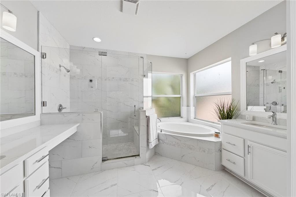 19465 Caladesi DR, ESTERO FL 33967-29