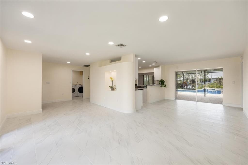 2232 Longboat DR, NAPLES FL 34104-15