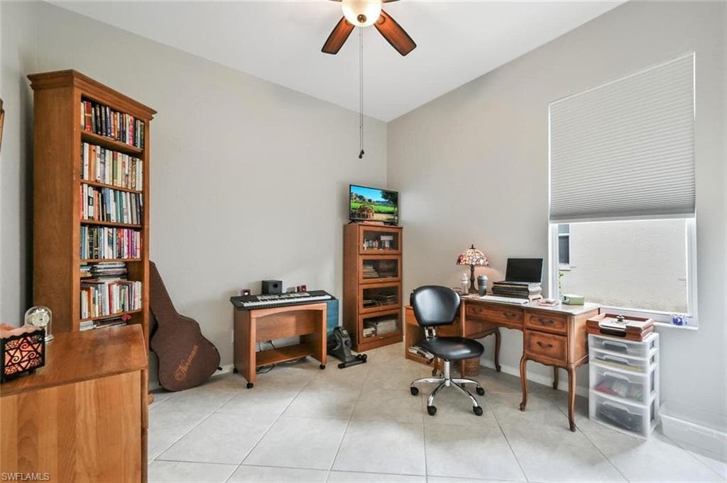 6545 Chestnut CIR, NAPLES FL 34109-25