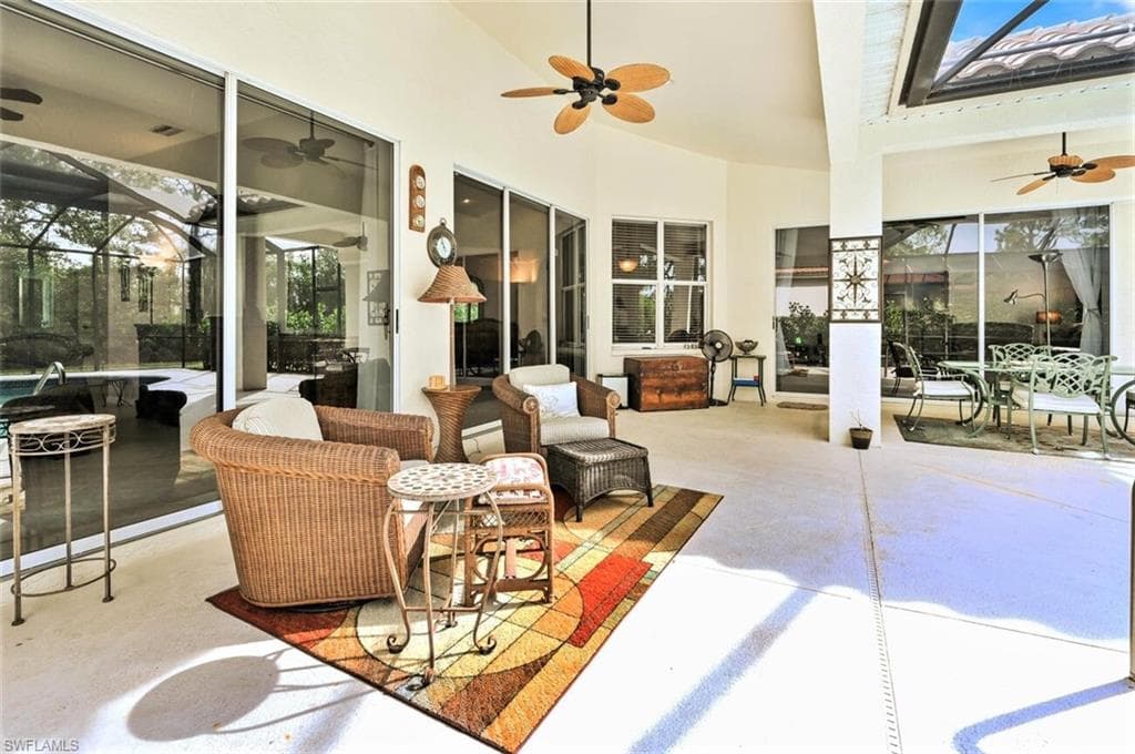 6545 Chestnut CIR, NAPLES FL 34109-29