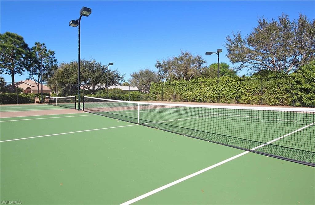 6545 Chestnut CIR, NAPLES FL 34109-39