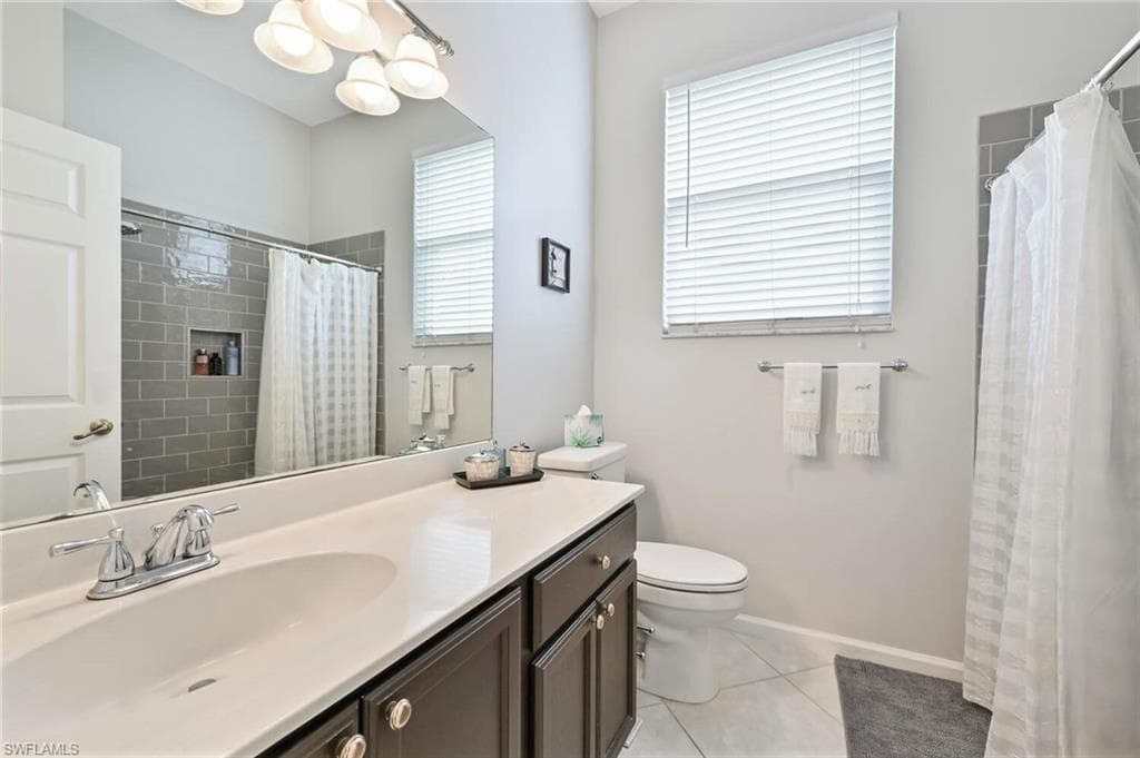 6545 Chestnut CIR, NAPLES FL 34109-24