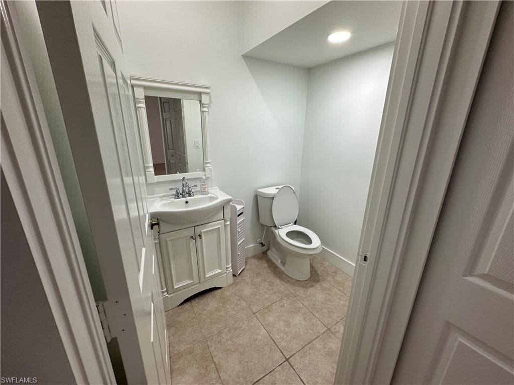 14936 Summit Place CIR # 19, NAPLES FL 34119-6