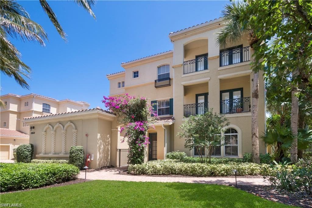 2864 Tiburon BLVD E # 101, NAPLES FL 34109-18