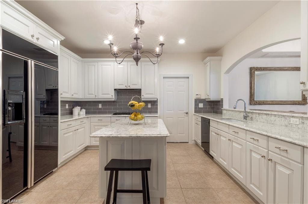 2864 Tiburon BLVD E # 101, NAPLES FL 34109-7