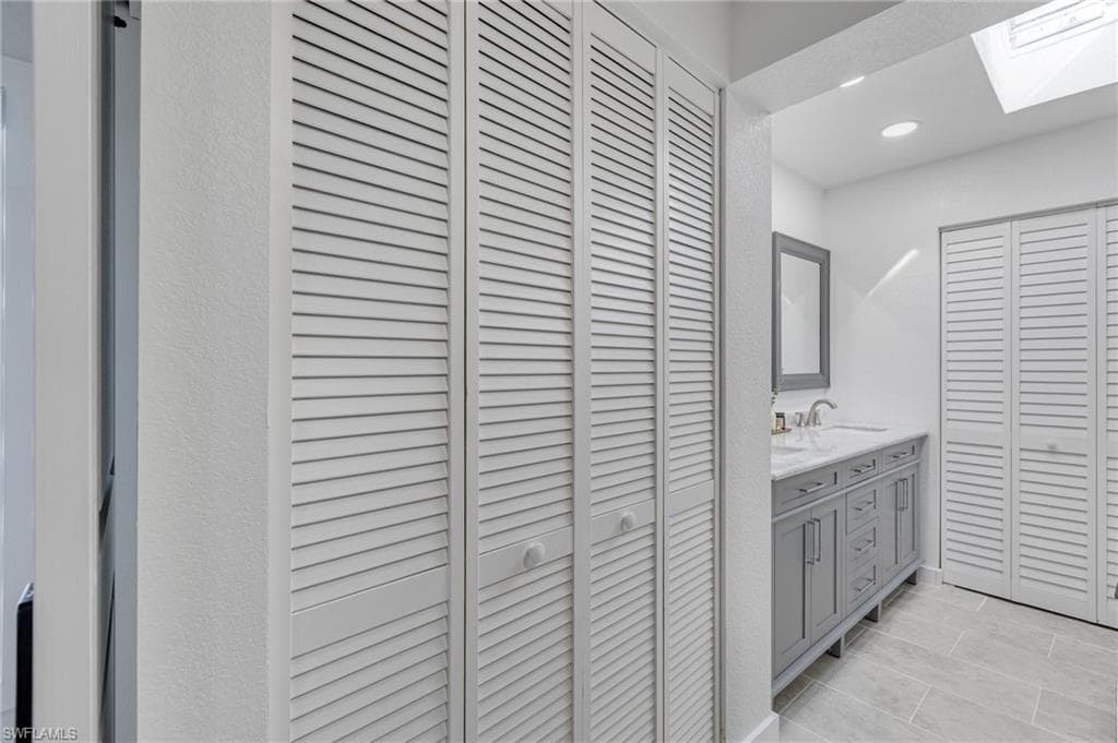 179 Hibiscus DR-19