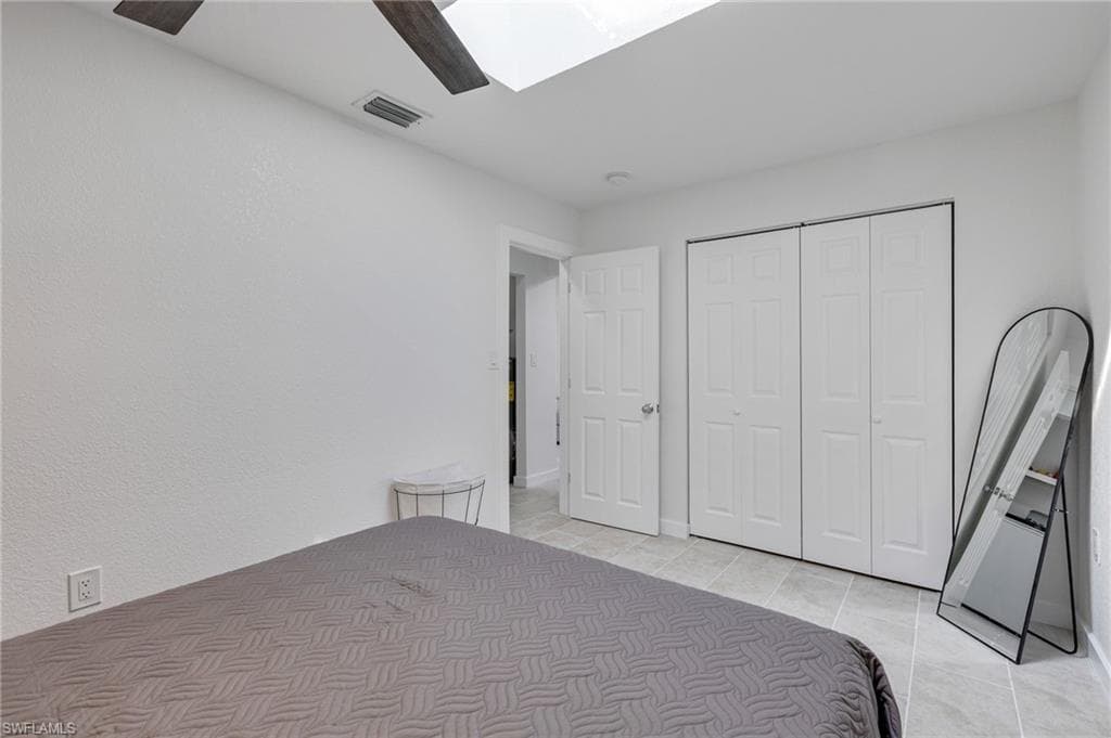 179 Hibiscus DR-23