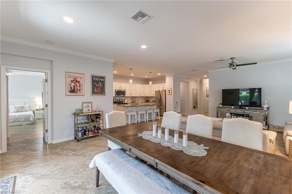 9231 Shadow Oak LN, NAPLES FL 34120-11