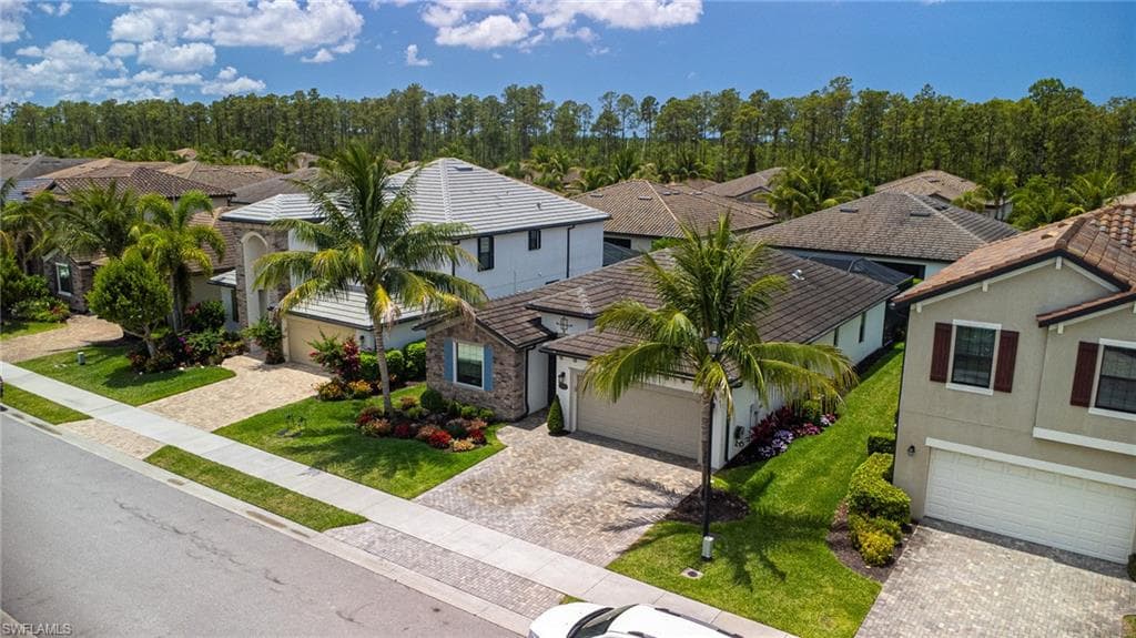 9231 Shadow Oak LN, NAPLES FL 34120-6