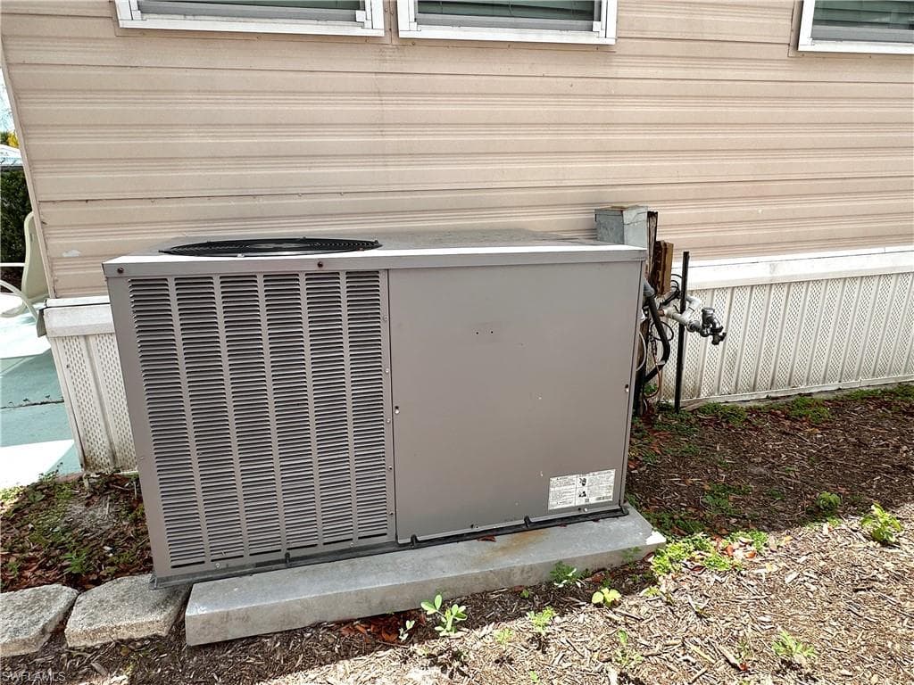 10740 Everglades Kite CIR, ESTERO FL 33928-16