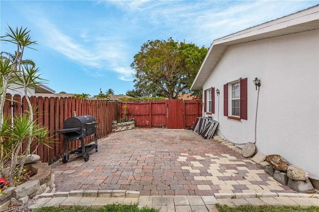 27553 Playa Del Rey LN, BONITA SPRINGS FL 34135-32