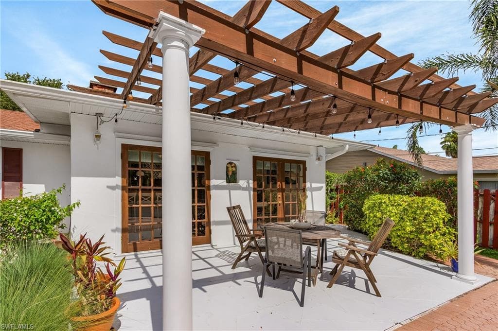 27553 Playa Del Rey LN, BONITA SPRINGS FL 34135-17