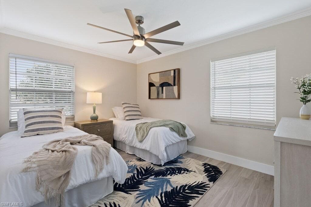 1100 Royal Palm DR, NAPLES FL 34103-22